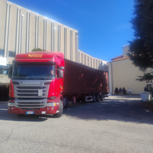 Container della Fondazione CAM SAFA pieno di colli in partenza per il Burkina Faso